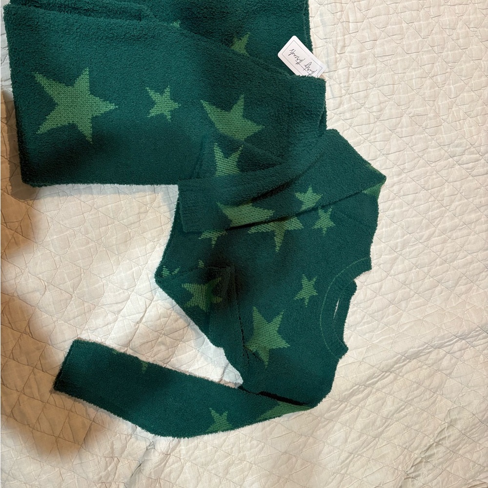Green Star Pattern Sweater